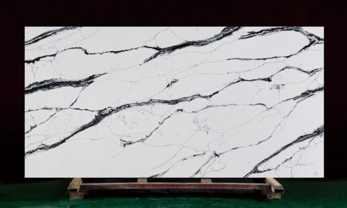 Calacatta Noir Vein Quartz-K9841
